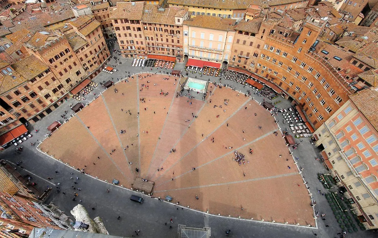 Albergo Centrale Siena 2*,  Itália