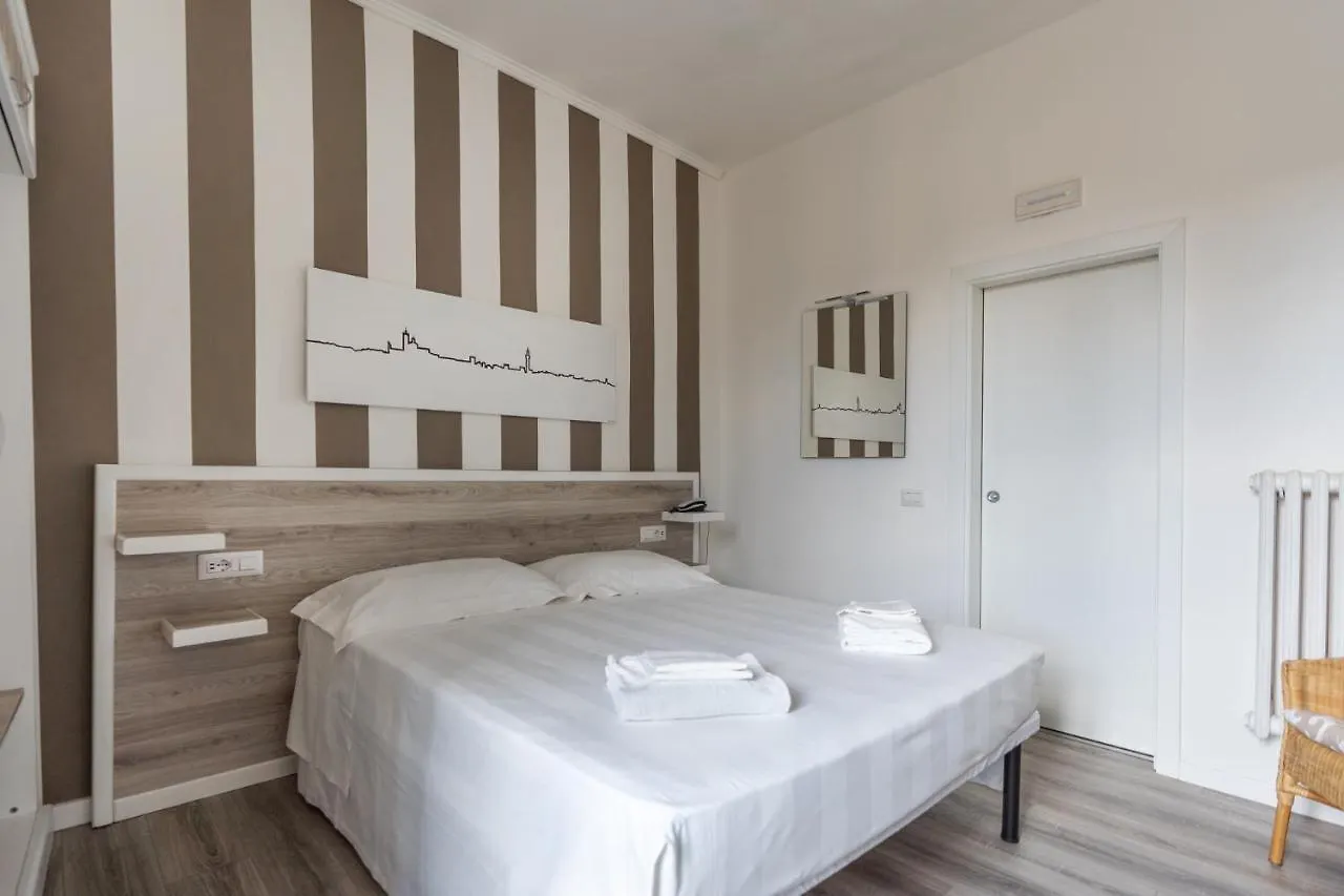 فندق Albergo Centrale سيينا